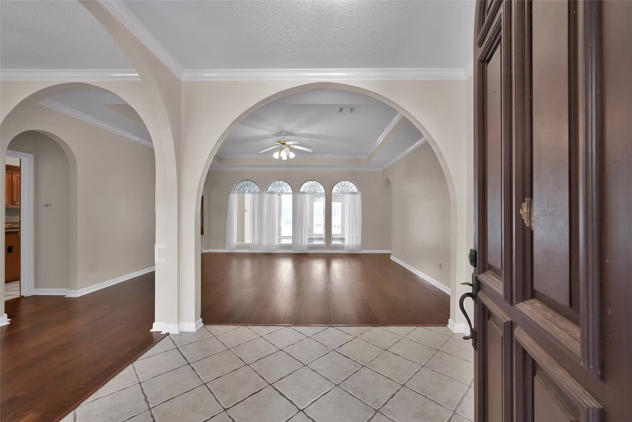 Photo 4 of 1803 Quiet Country Court, Houston, TX
