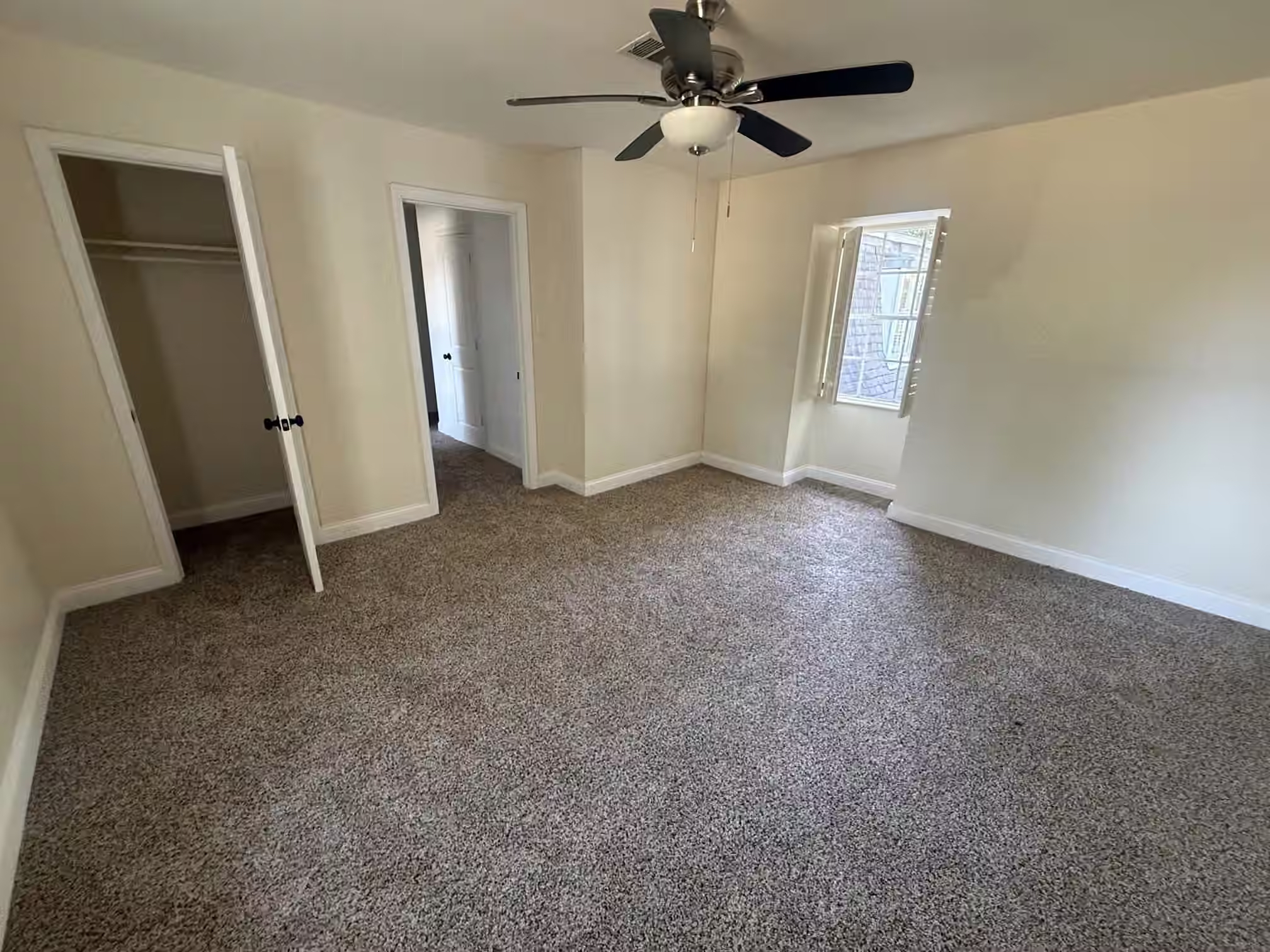 Photo 7 of 1701 Monta Street, Liberty, TX
