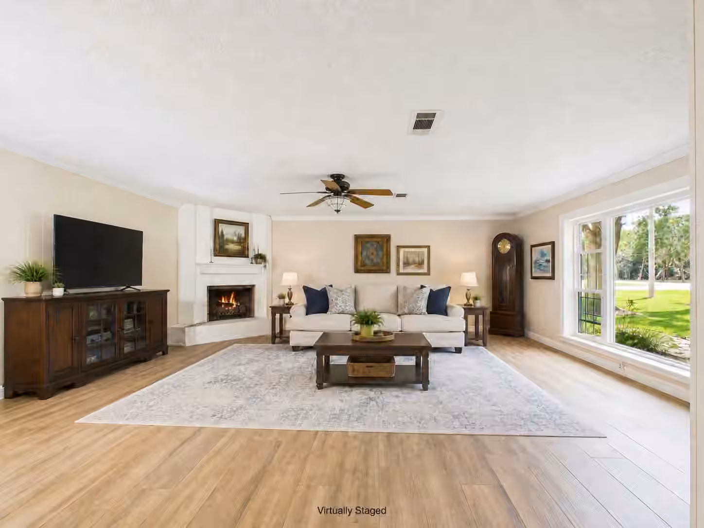 Photo of 3037 County Road 536, Alvin, TX