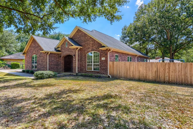 Photo 2 of 2215 Penick Road, Waller, TX
