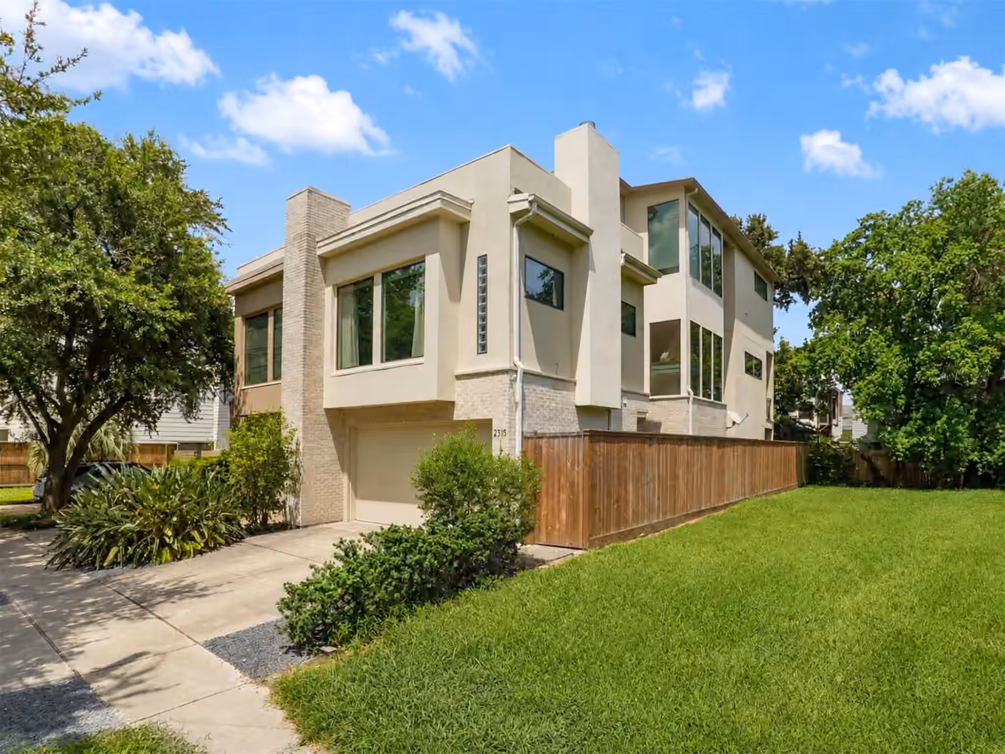 Photo 2 of 2315 Park Street, Houston, TX