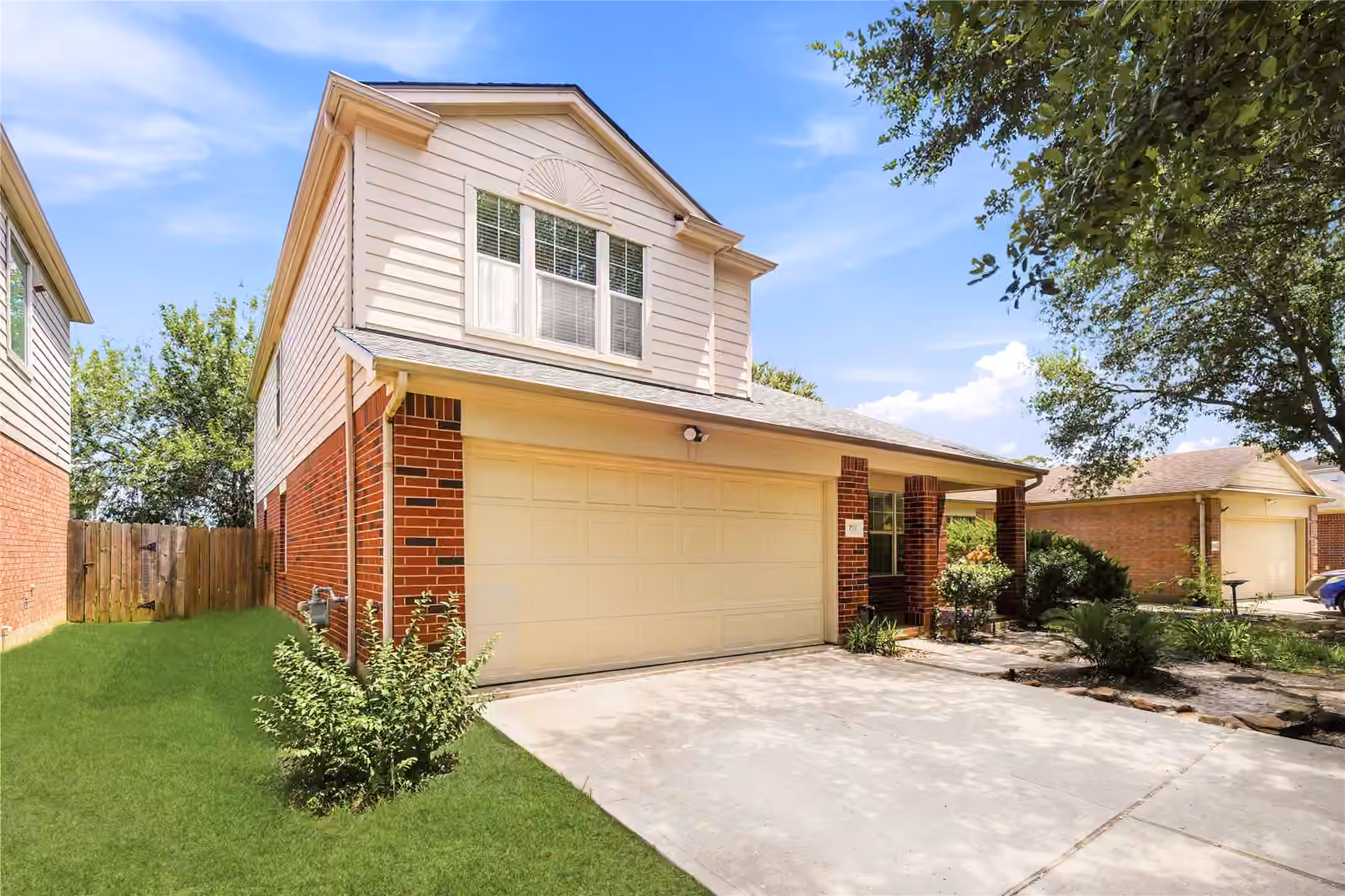 Photo 3 of 727 Cypresswood Ridge, Spring, TX