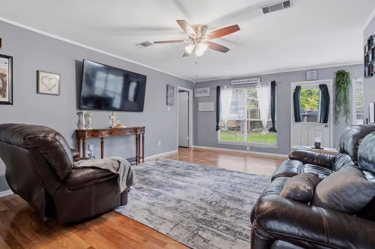 Photo 6 of 3007 Brook Drive, Huntsville, TX