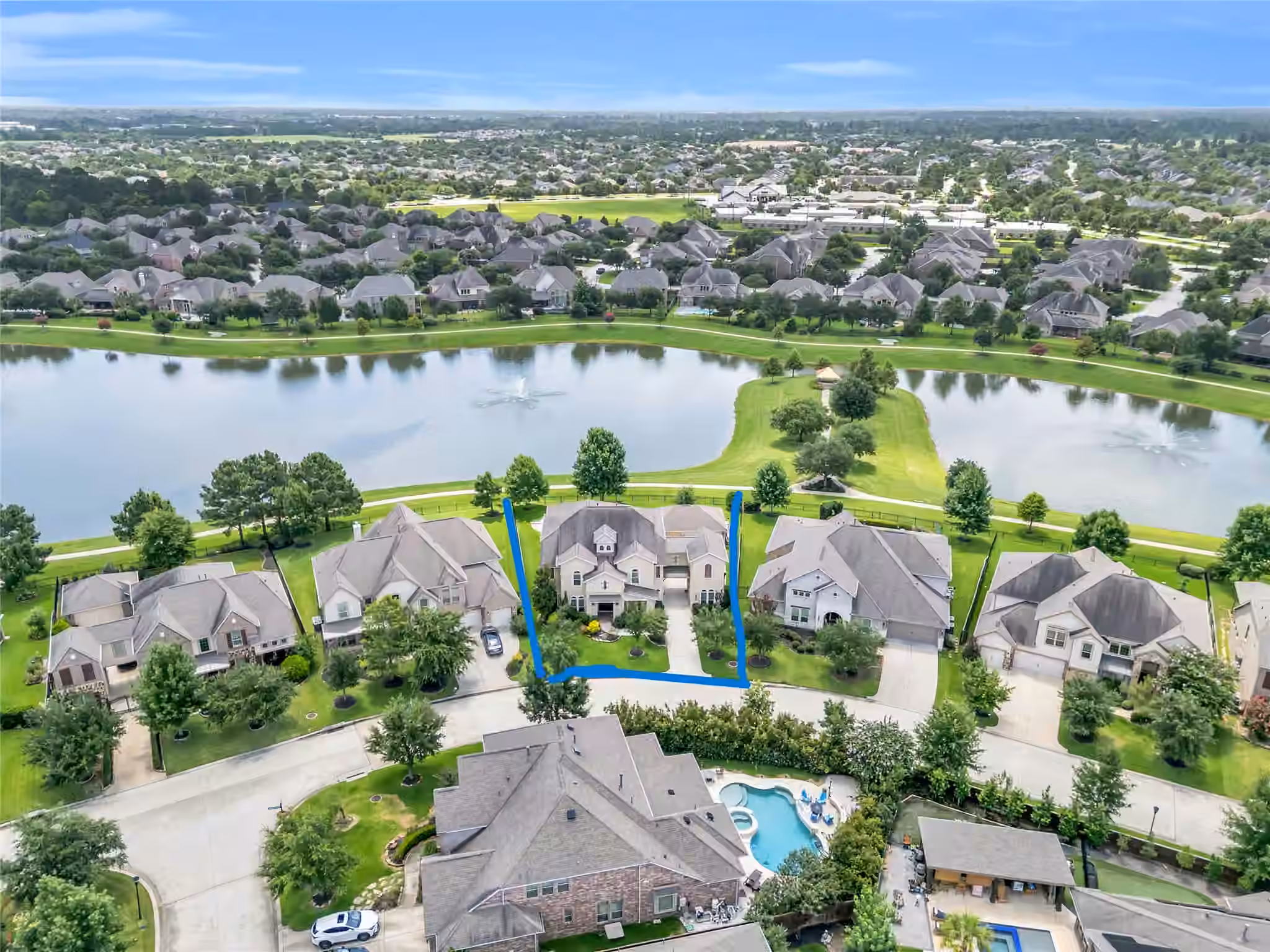 Photo 3 of 9842 Kirkstone Terrace Drive, Spring, TX