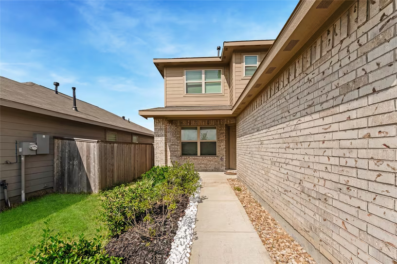 Photo 3 of 2741 Cadiz Bay Drive, Conroe, TX