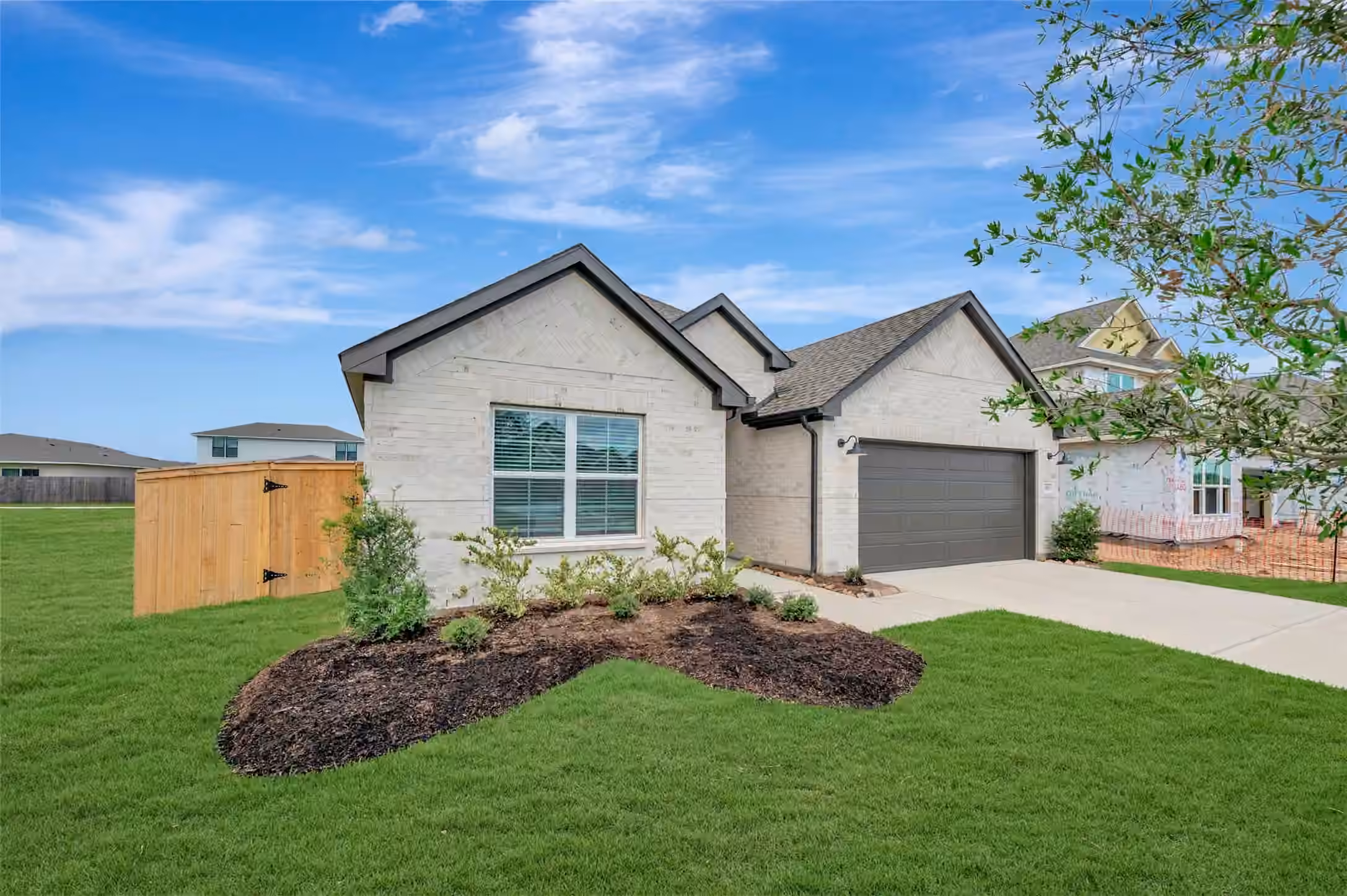 Photo 2 of 1815 Sleeping Hills Drive, Rosenberg, TX