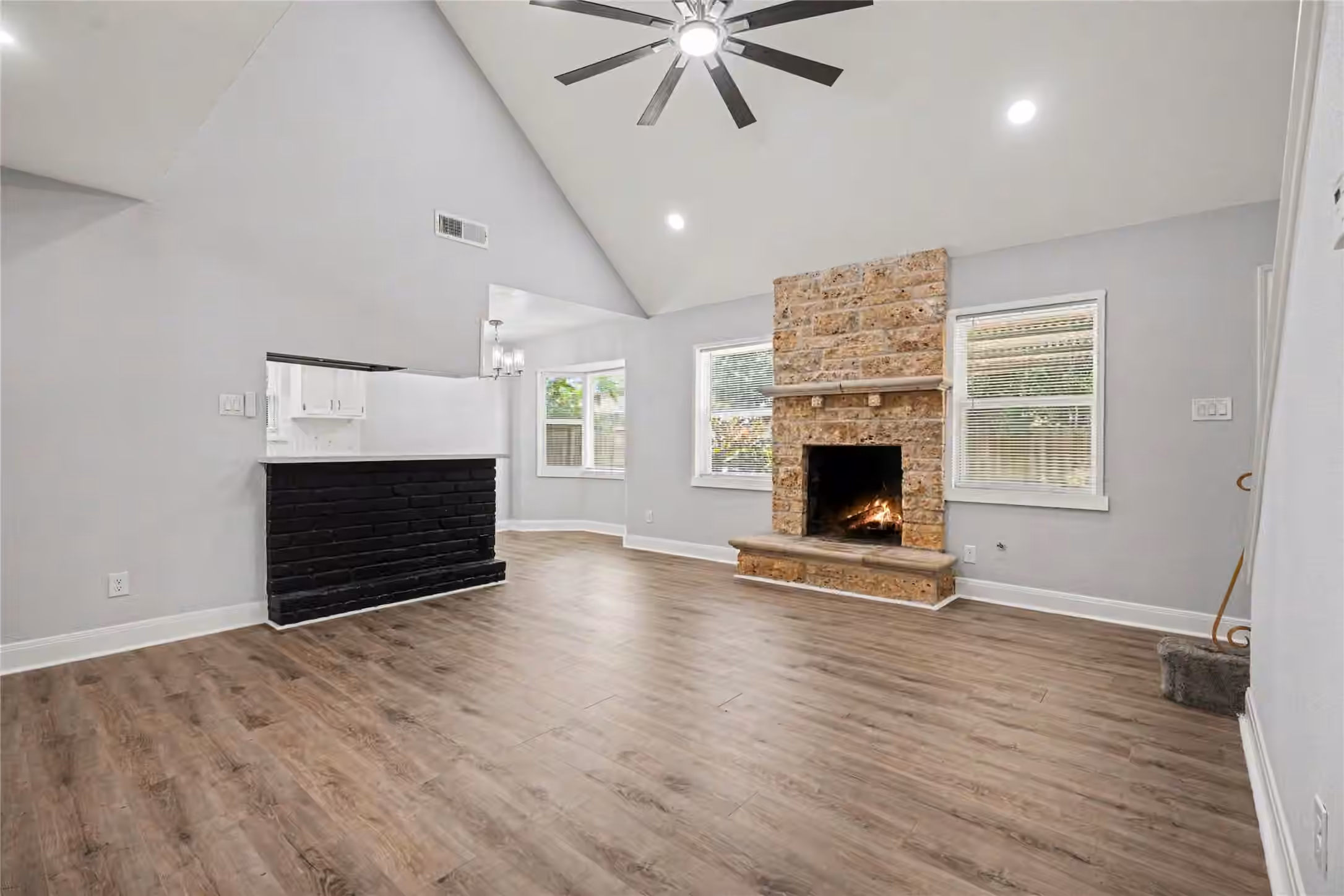 Photo 3 of 10802 Sagetrail Drive, Houston, TX