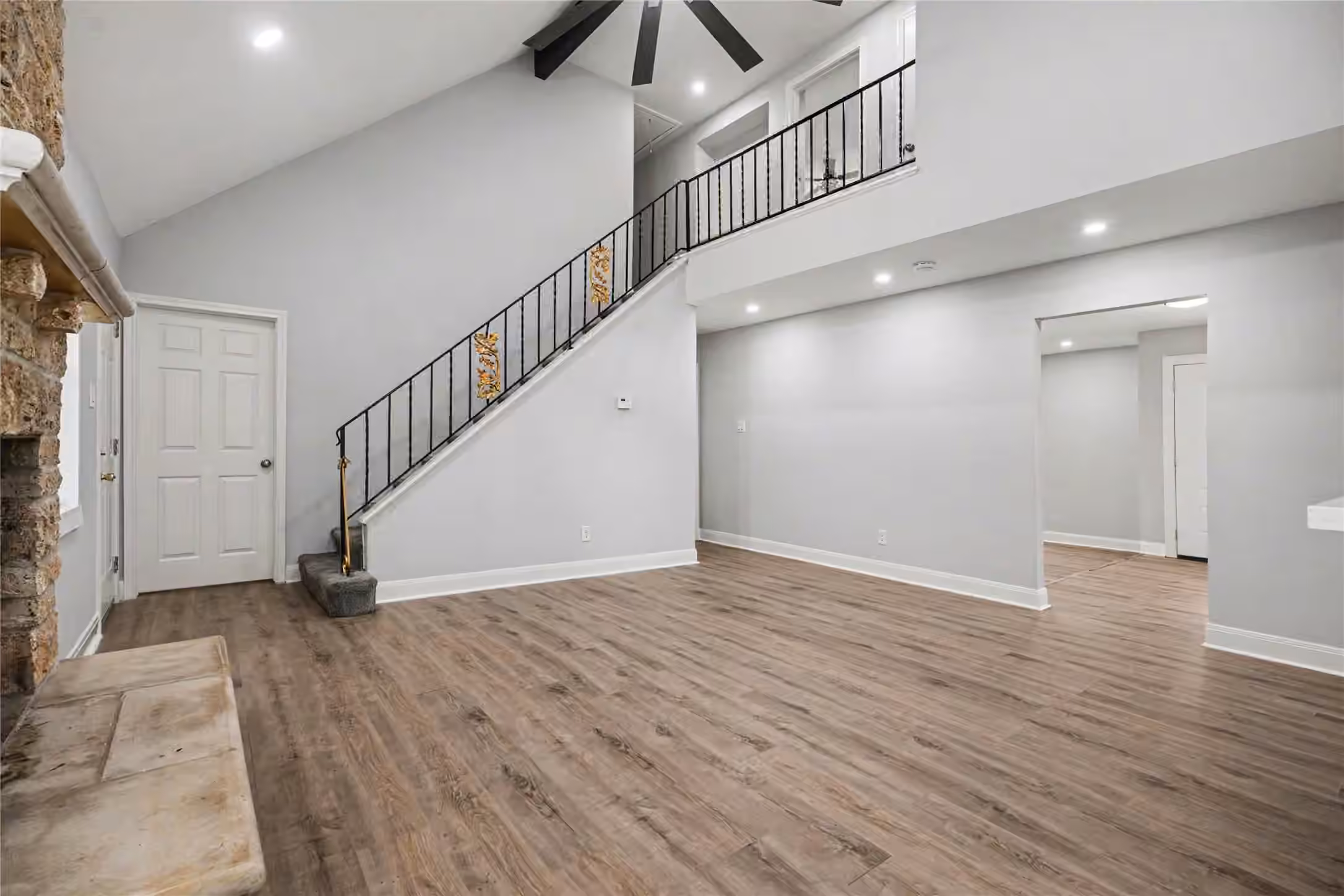 Photo 5 of 10802 Sagetrail Drive, Houston, TX