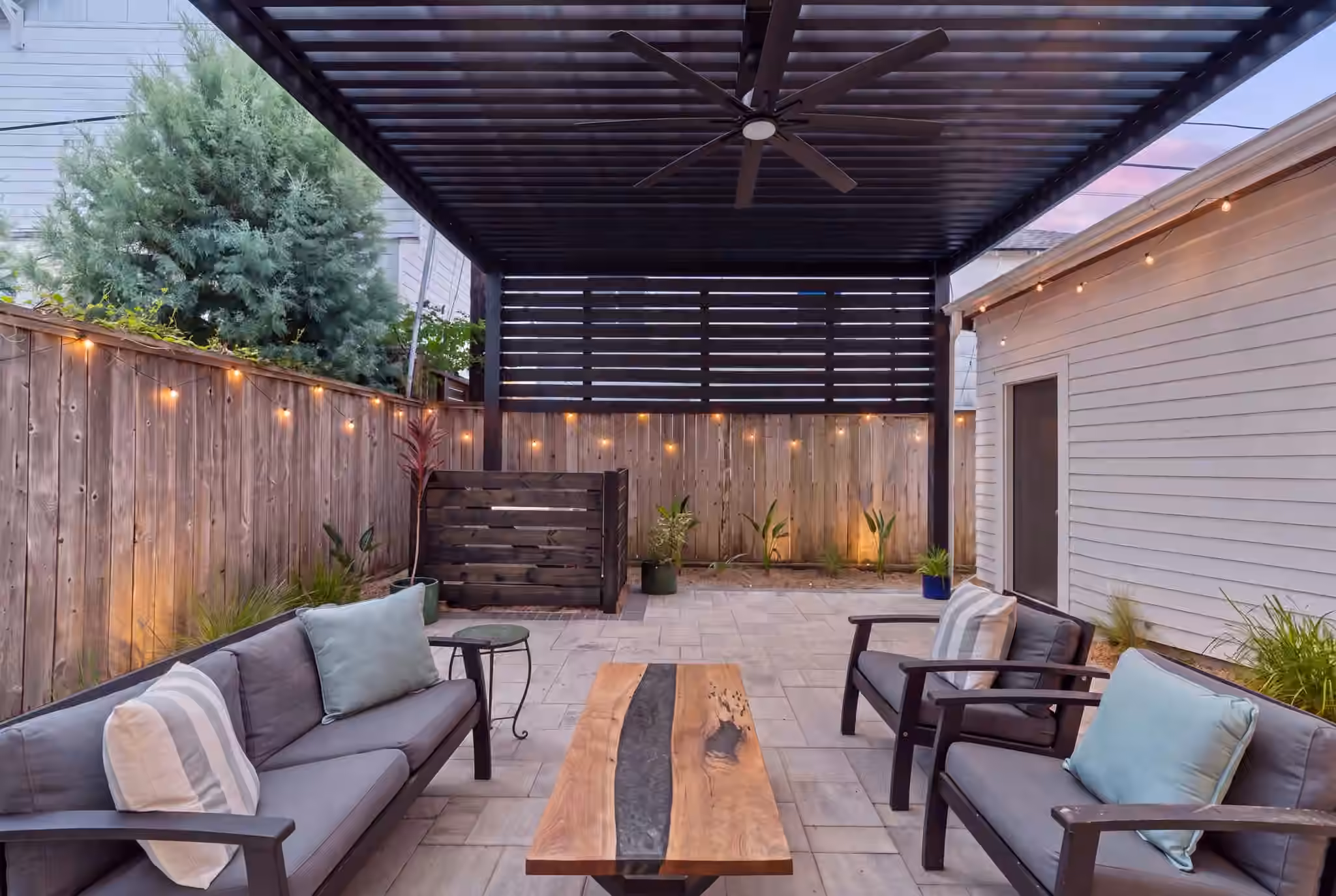 Photo 4 of 714 E 18th Street, Houston, TX