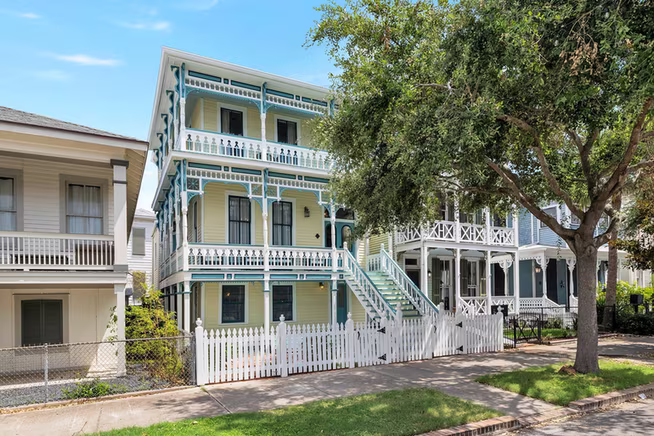 Photo of 1724 S Ball Street, Galveston, TX