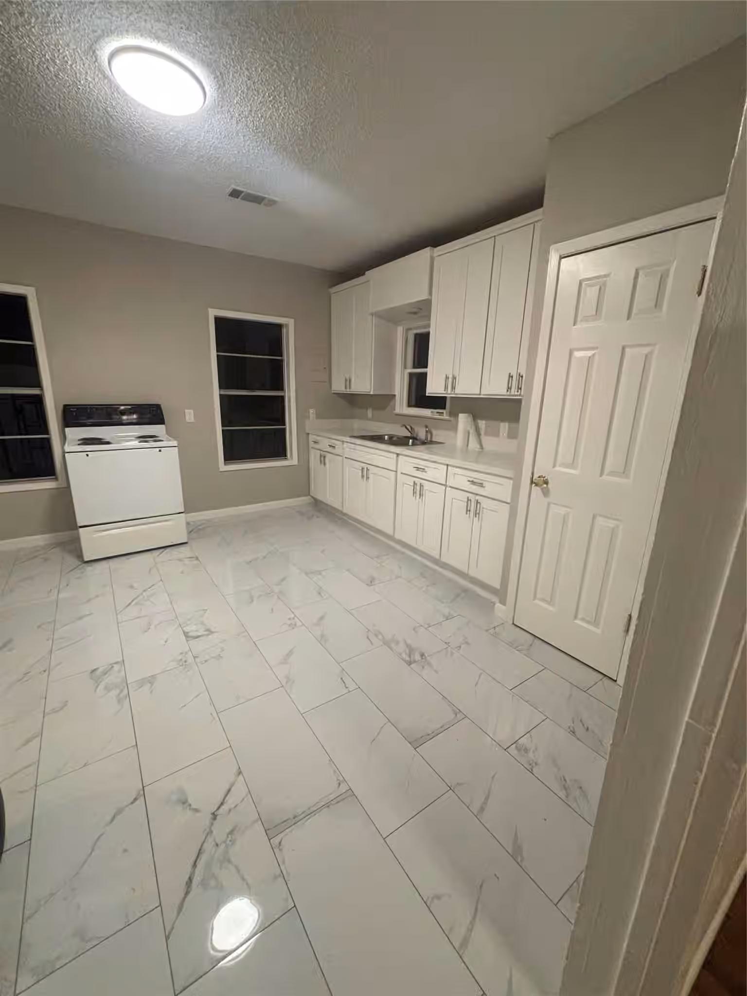 Photo 7 of 2213 Matthews Street, Bay City, TX