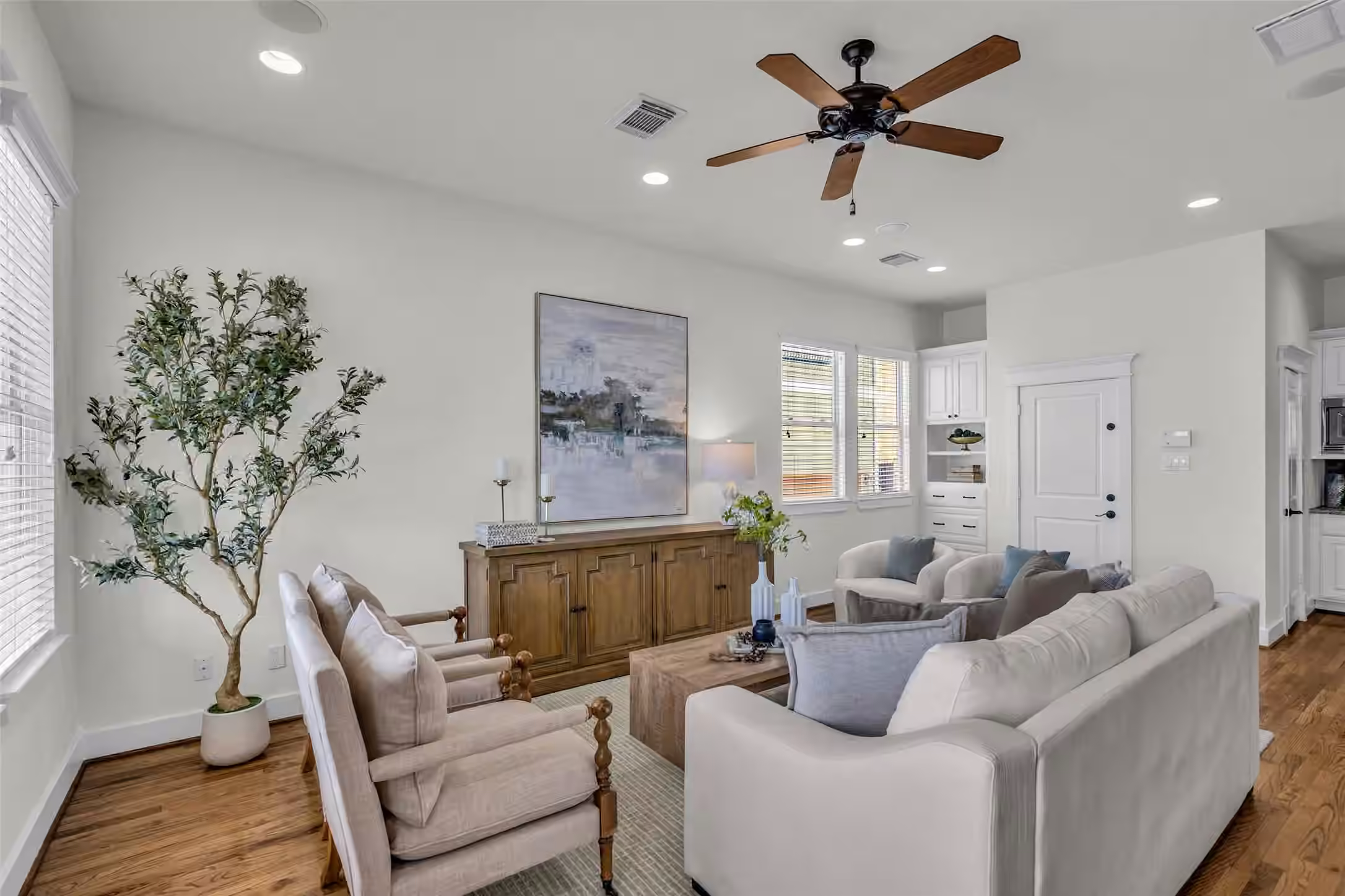 Photo 4 of 1122 W 18th Street, Houston, TX