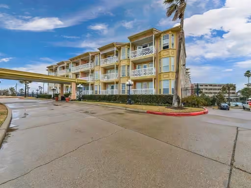 Photo 3 of 6300 Seawall Boulevard 3326, Galveston, TX