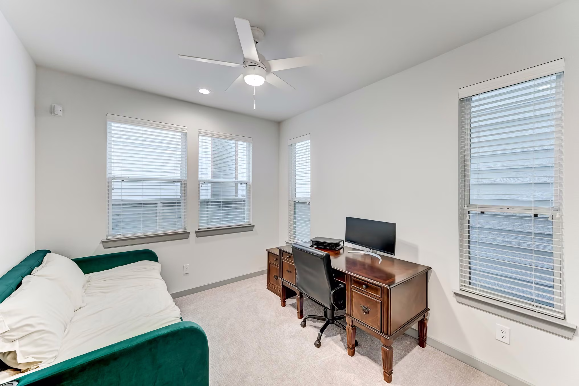 Photo 6 of 737 N Emile Street, Houston, TX