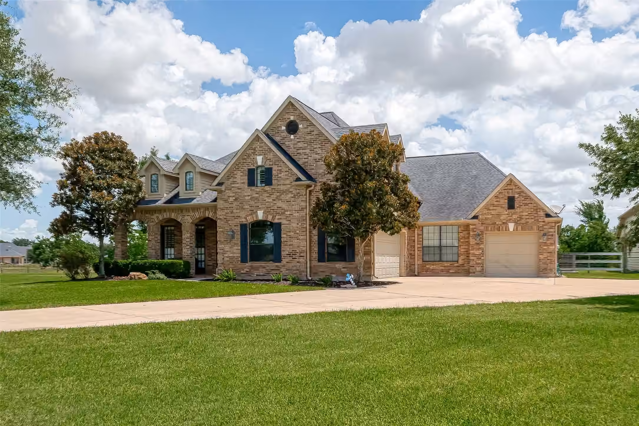 Photo 2 of 4810 Shadow Grass Drive, Katy, TX