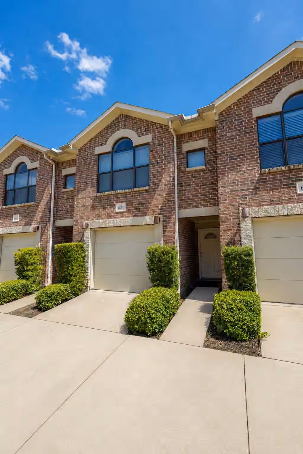 Photo 4 of 5941 South Loop E 603, Houston, TX