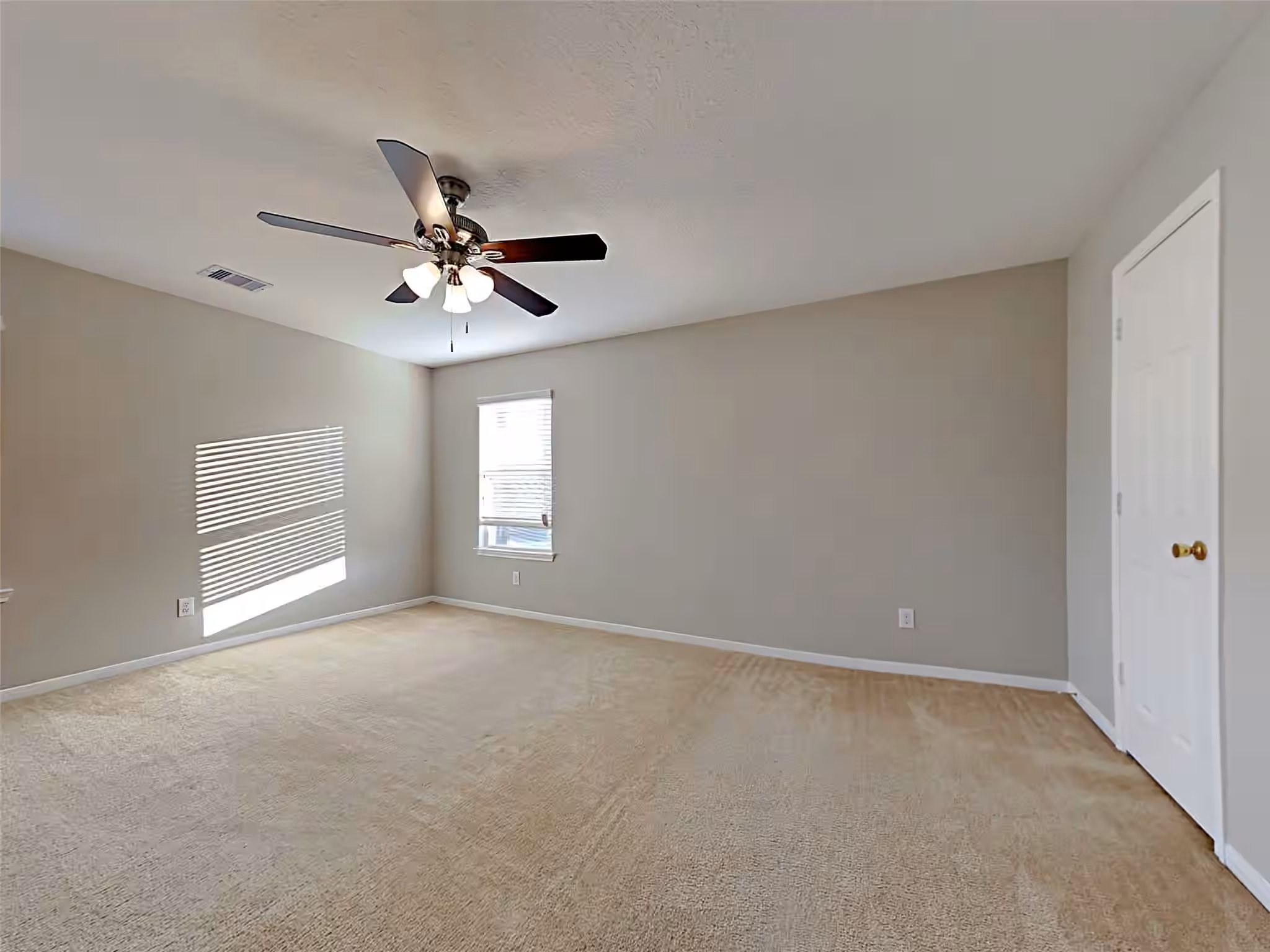 Photo 4 of 17814 Deep Shade Court, Humble, TX