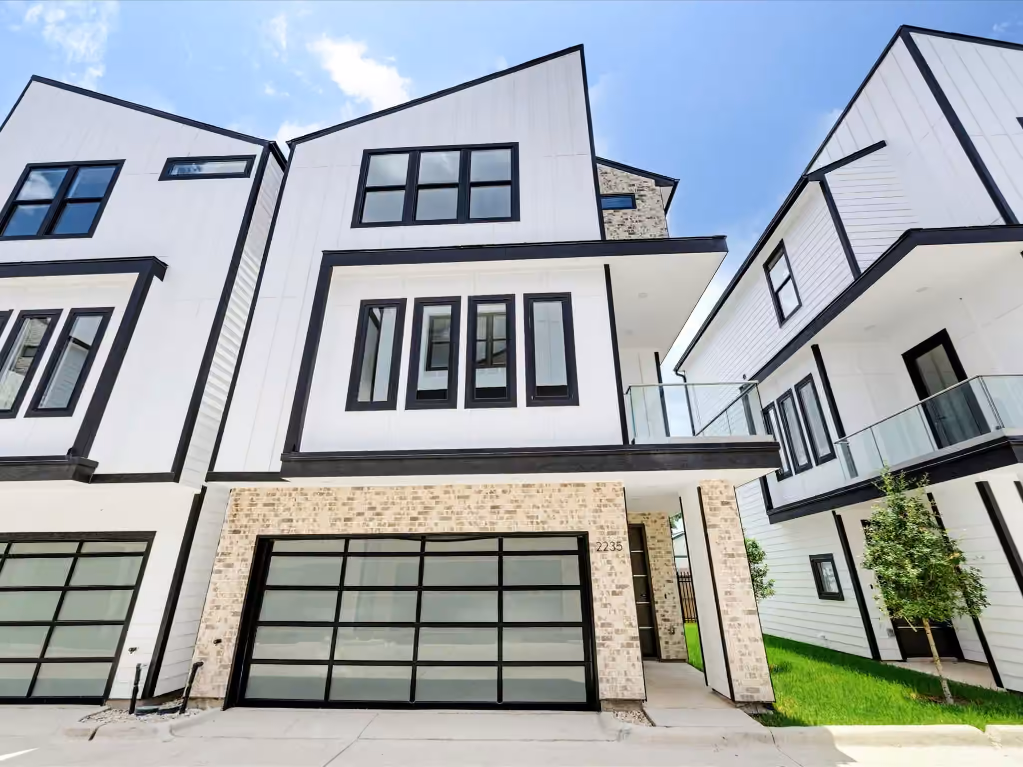 Photo of 2239 Blalock Road, Houston, TX 77080