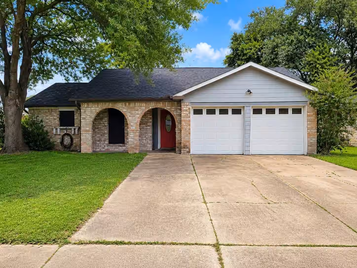 Photo of 505 E Lambuth Lane, Deer Park, TX