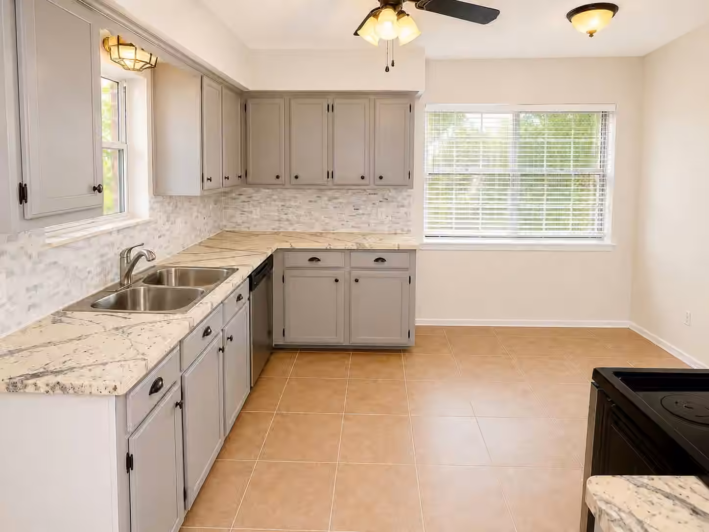 Photo 6 of 505 E Lambuth Lane, Deer Park, TX