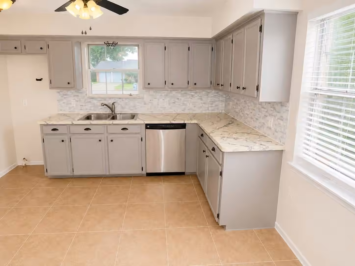 Photo 7 of 505 E Lambuth Lane, Deer Park, TX