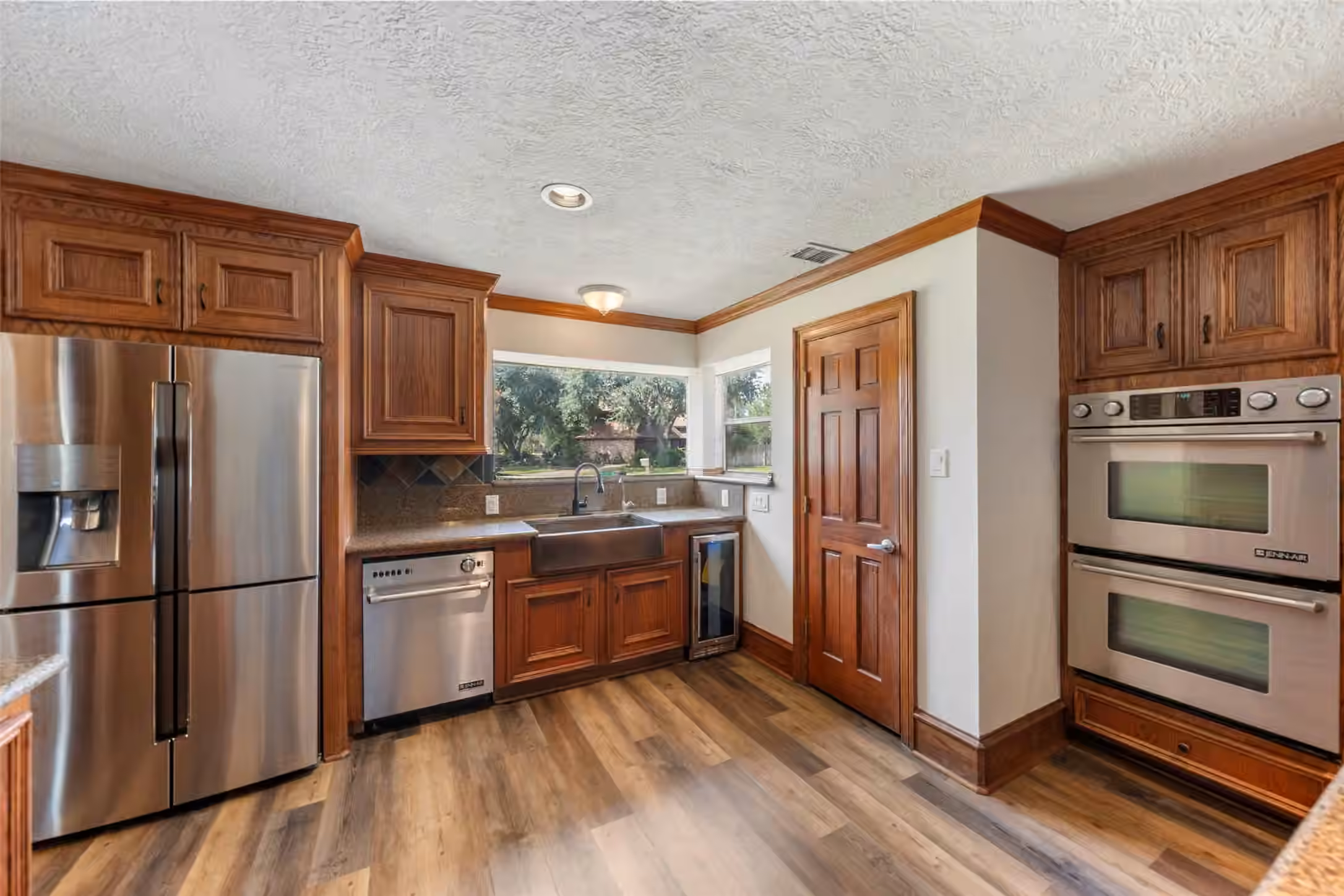 Photo 4 of 8802 Sedgemoor Drive, Tomball, TX