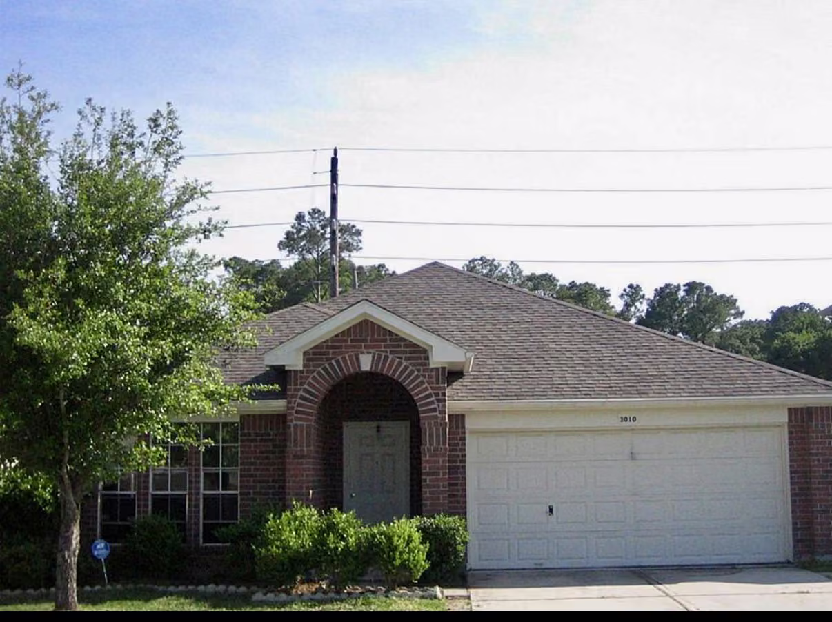 Photo of 3010 Greenbriar Springs Dr, Houston, TX 77073