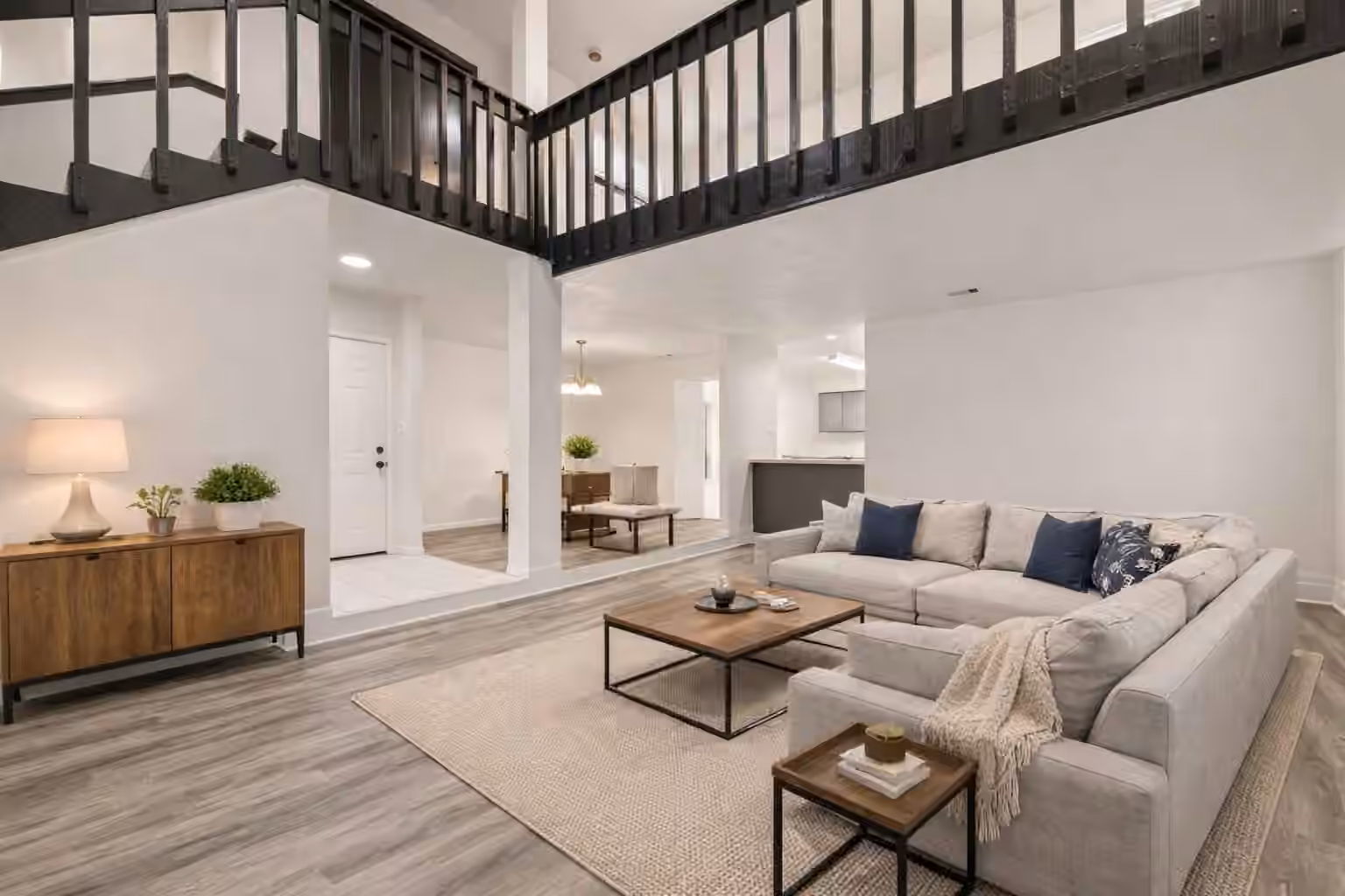 Photo 5 of 13431 Clarewood Drive, Houston, TX