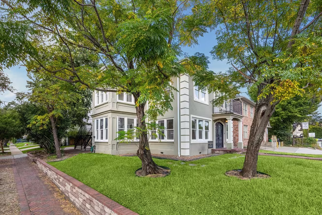 Photo of 1220 W Gray Street, Houston, TX 77019