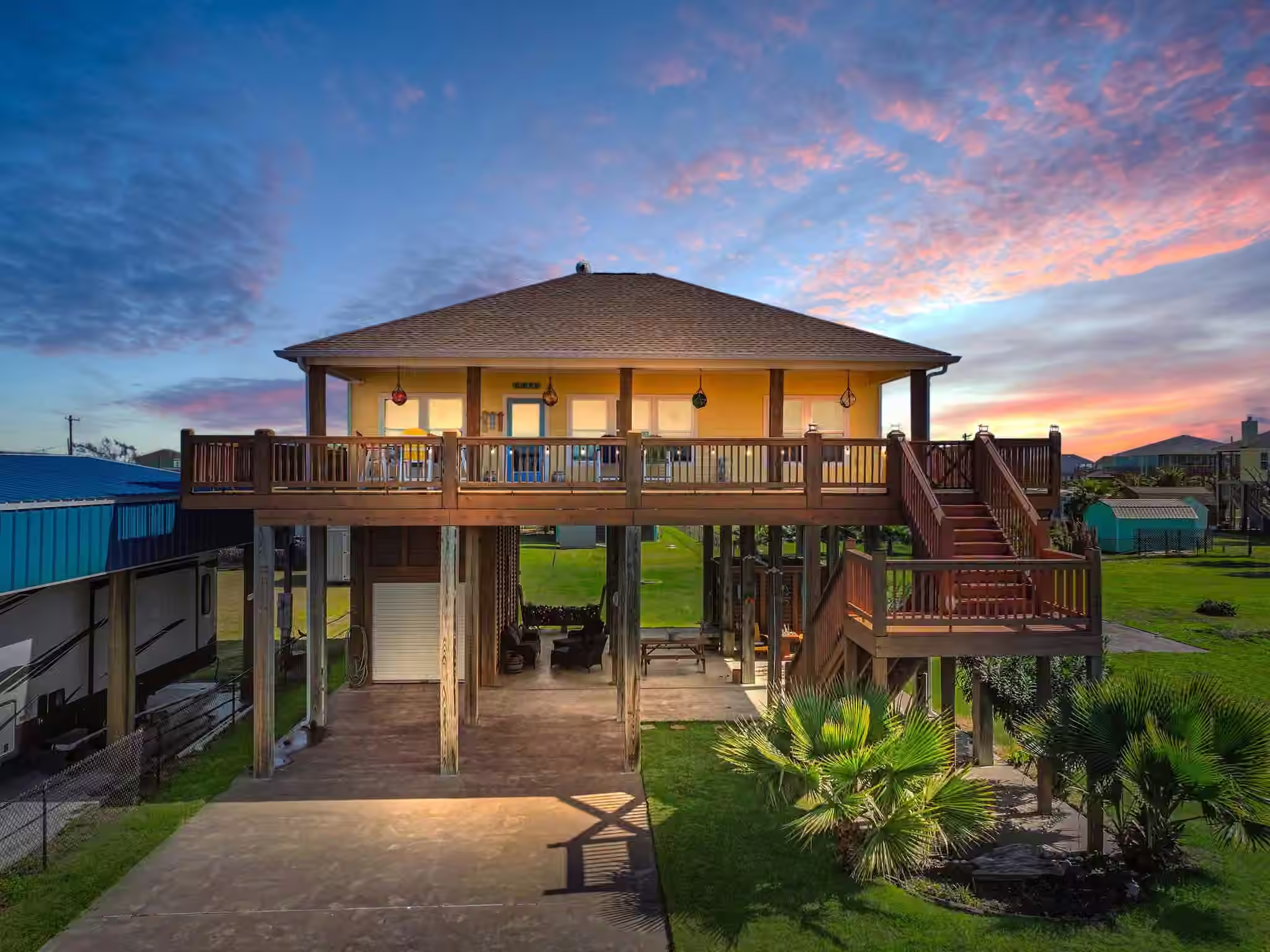 Photo 2 of 938 S Sage Road, Crystal Beach, TX