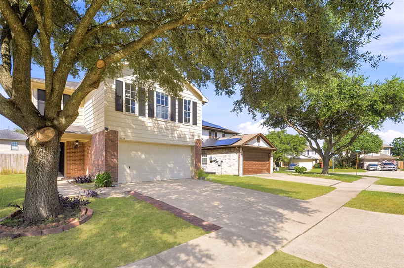 Photo 3 of 10235 Revelstoke Drive, Houston, TX