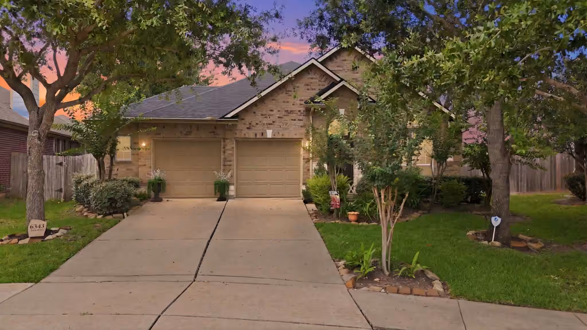 Photo 2 of 6343 Bain Drive, Missouri City, TX