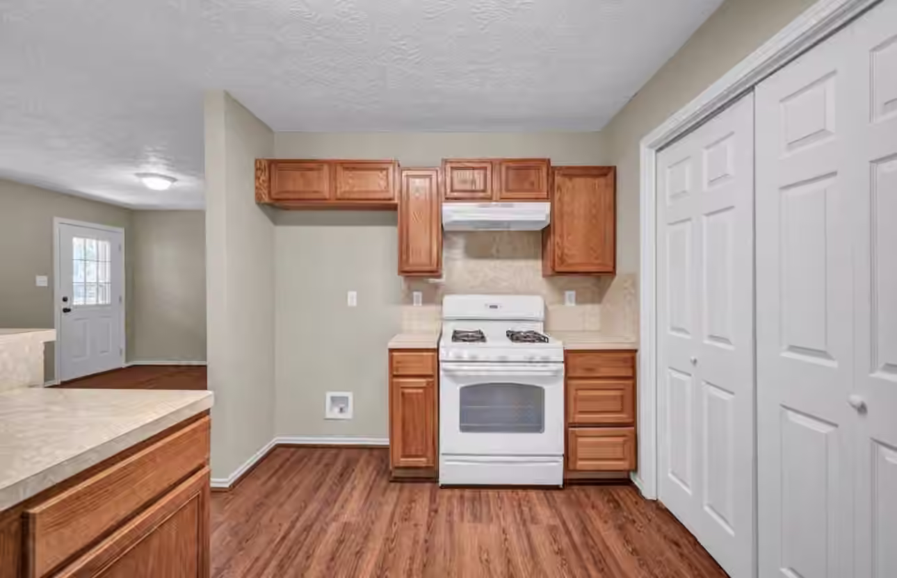 Photo 7 of 123 Robinson Road, Oyster Creek, TX