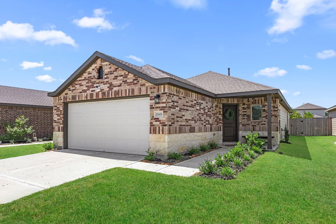 Photo 3 of 25431 Blue Mistflower Drive, Montgomery, TX