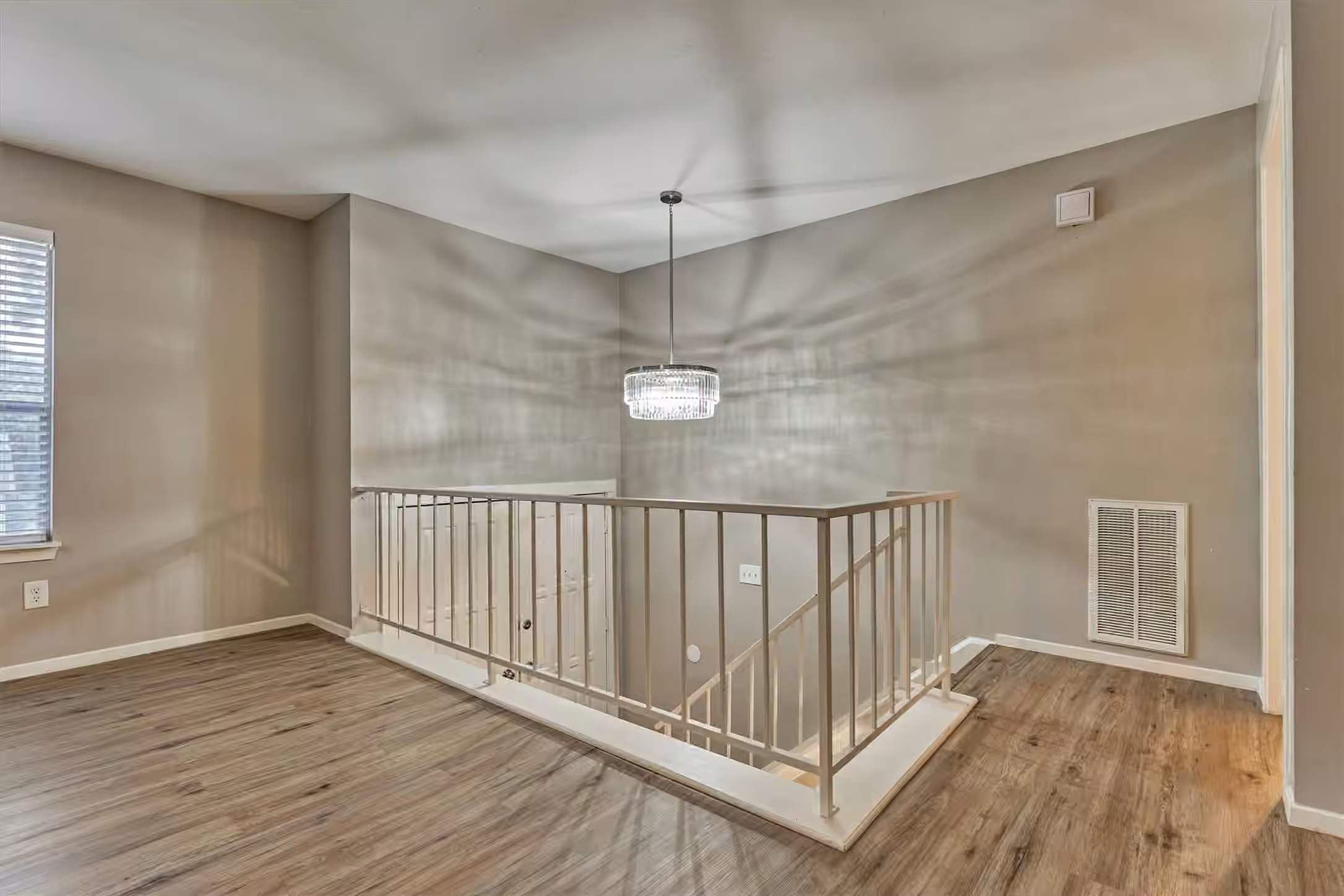 Photo 7 of 2051 Oak Shores Drive, Kingwood, TX