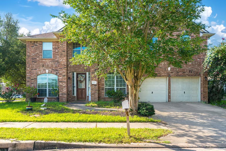 Photo 3 of 8303 Hayden Cove drive, Tomball, TX