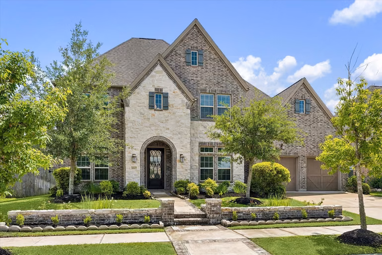 Photo 2 of 18907 Galloway Reach Drive, Cypress, TX