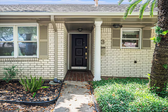 Photo 3 of 33 Maple Lane, Galveston, TX