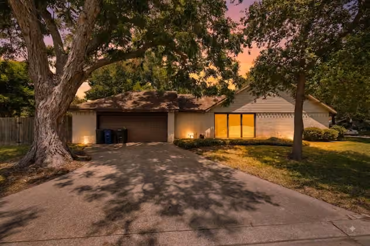 Photo 2 of 1103 Pecan Circle, Seabrook, TX