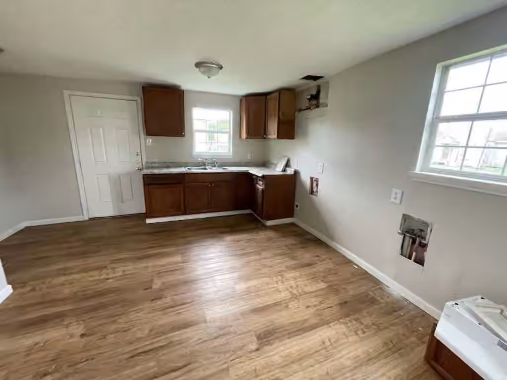 Photo 3 of 603 Willow Street, Baytown, TX