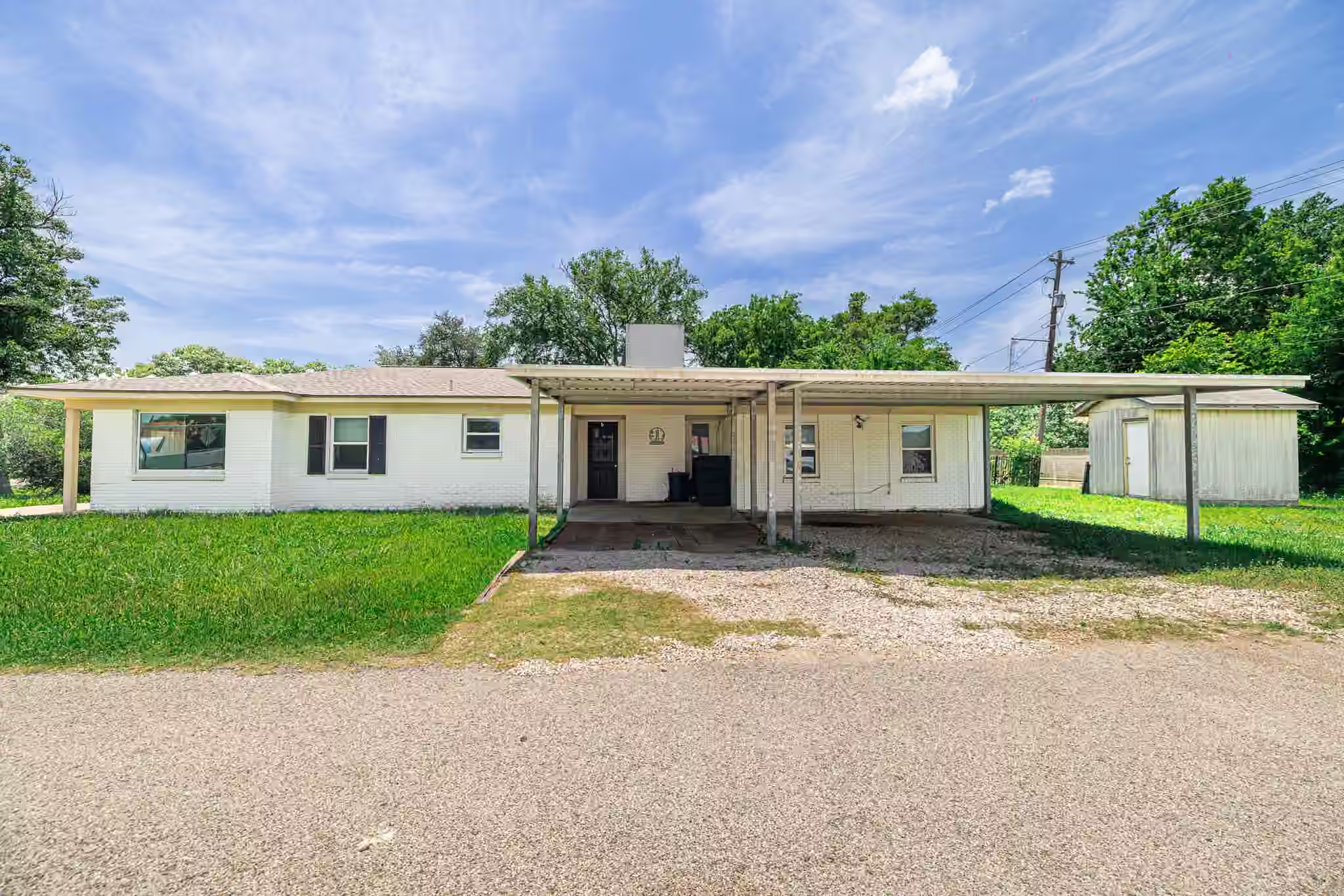 Photo 2 of 402 S Blackwell Street, Houston, TX