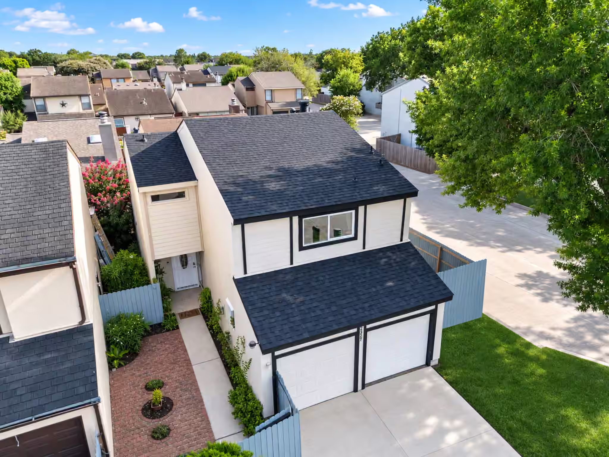 Photo 3 of 12321 Corona Lane, Houston, TX