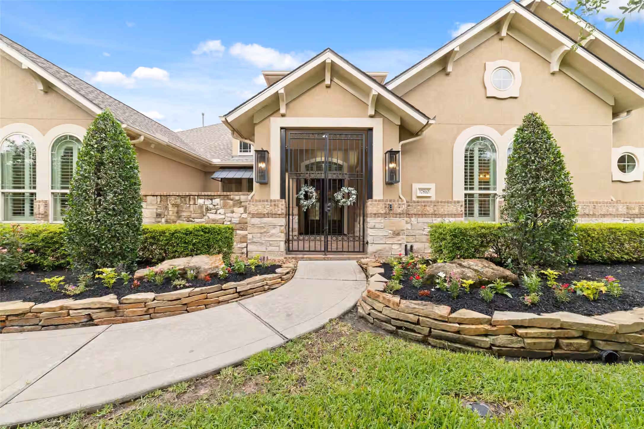 Photo 3 of 17810 Fairhaven Gateway Drive, Cypress, TX