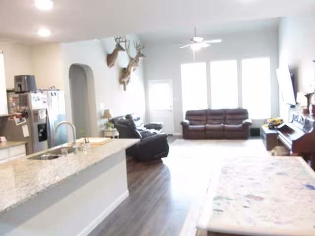 Photo 5 of 3820 Dyl Smitty Drive, Conroe, TX