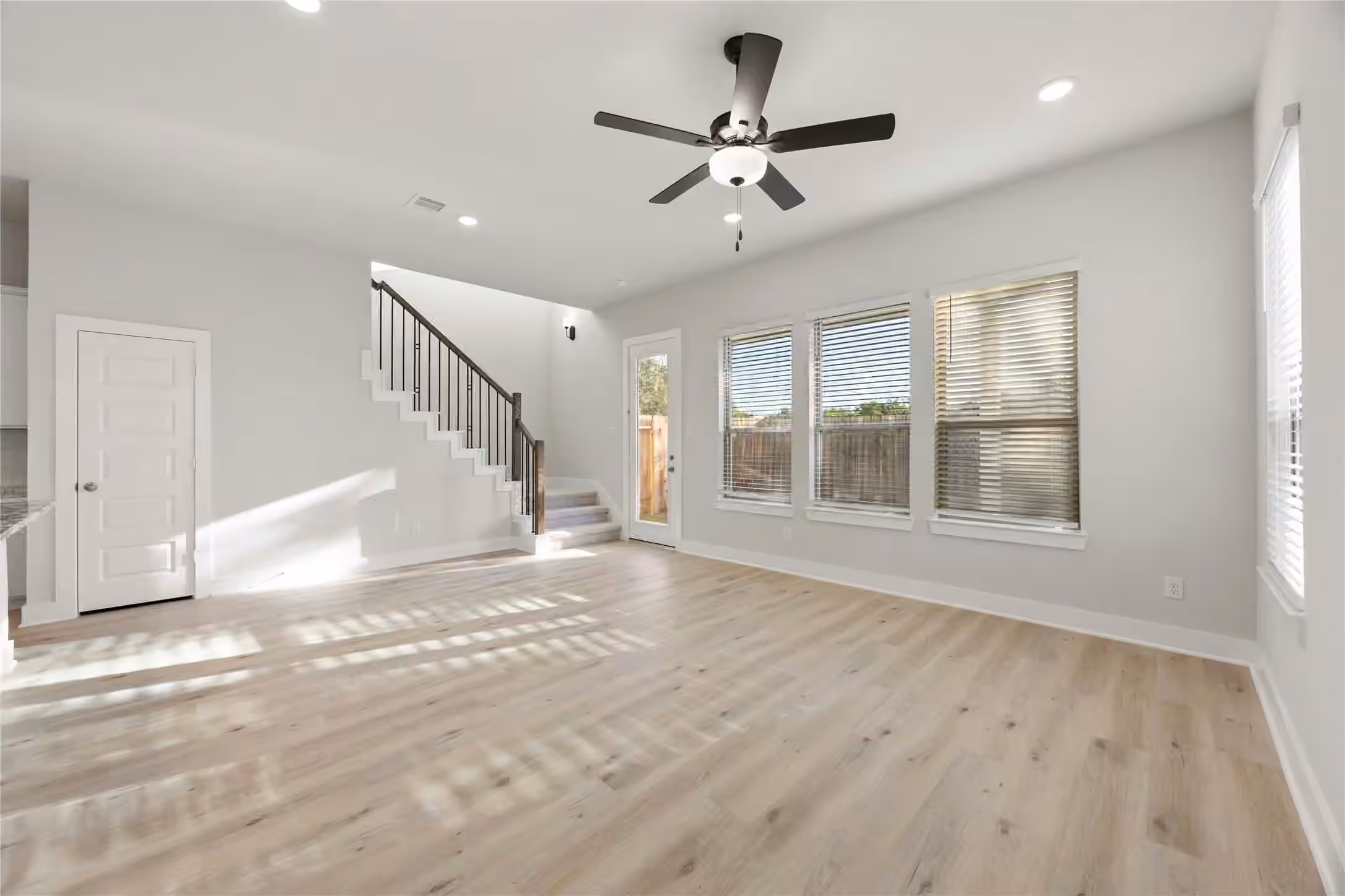 Photo 4 of 3019 Ocean Cay Drive, Houston, TX