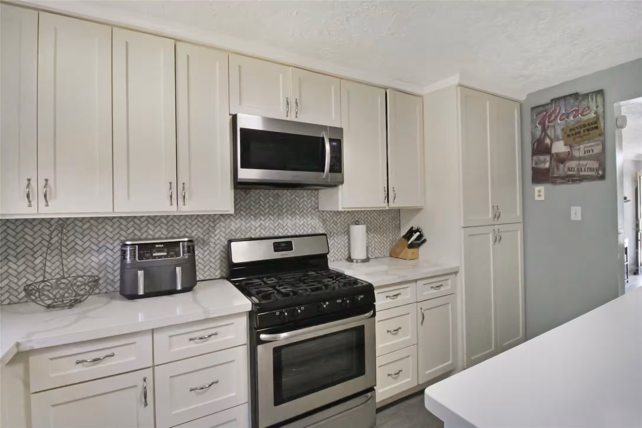 Photo 7 of 306 W Houston Avenue, Pasadena, TX