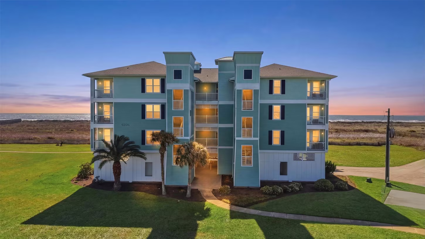 Photo of 4221 Grassy Pointe Drive 202, Galveston, TX 77554