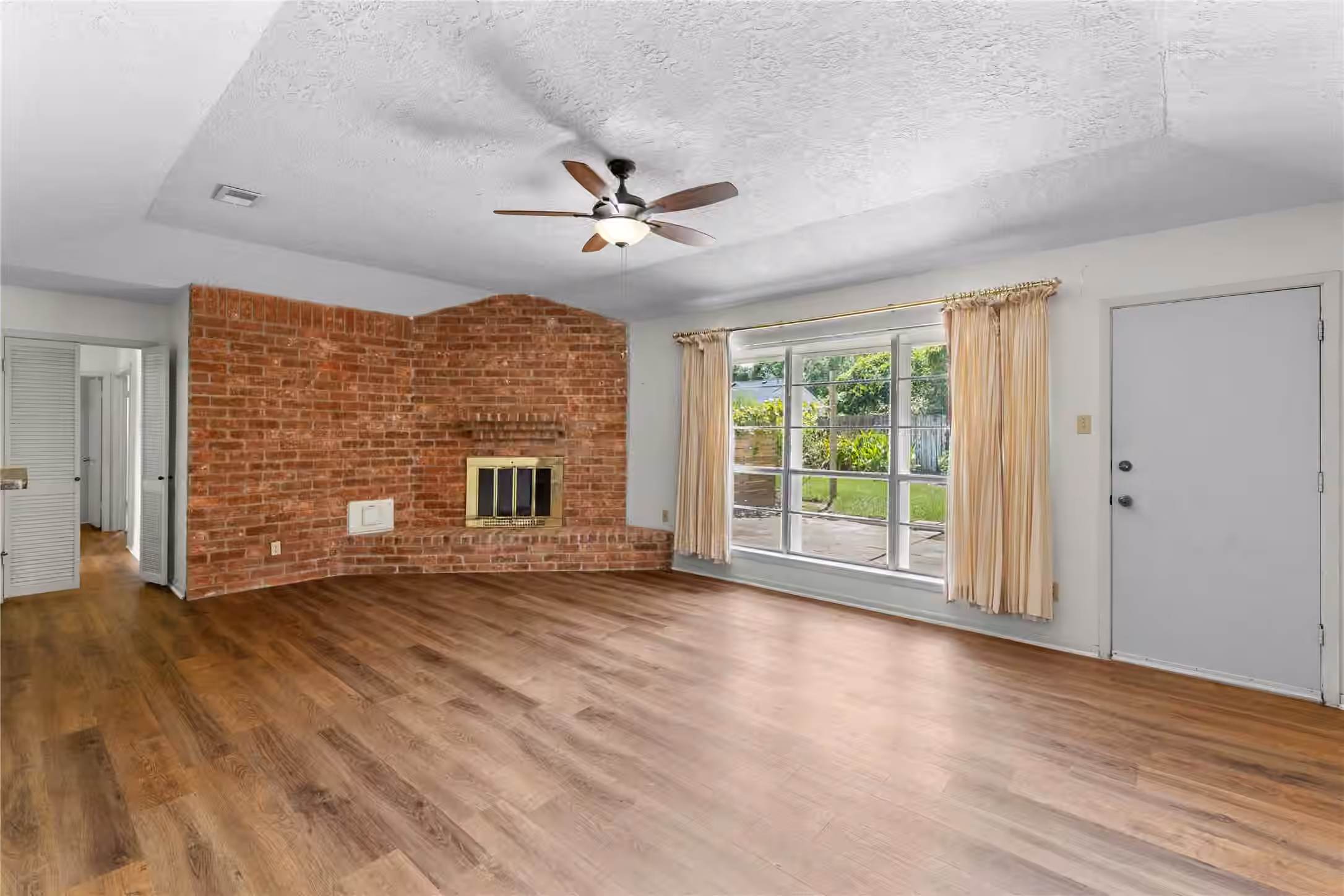 Photo 2 of 16410 Hickory Knoll Drive, Houston, TX