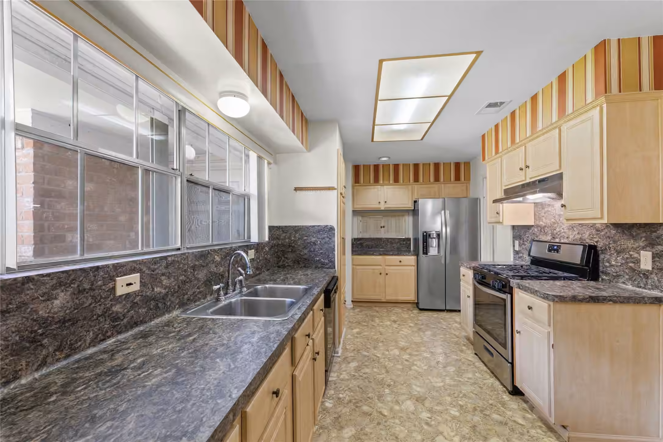 Photo 3 of 16410 Hickory Knoll Drive, Houston, TX