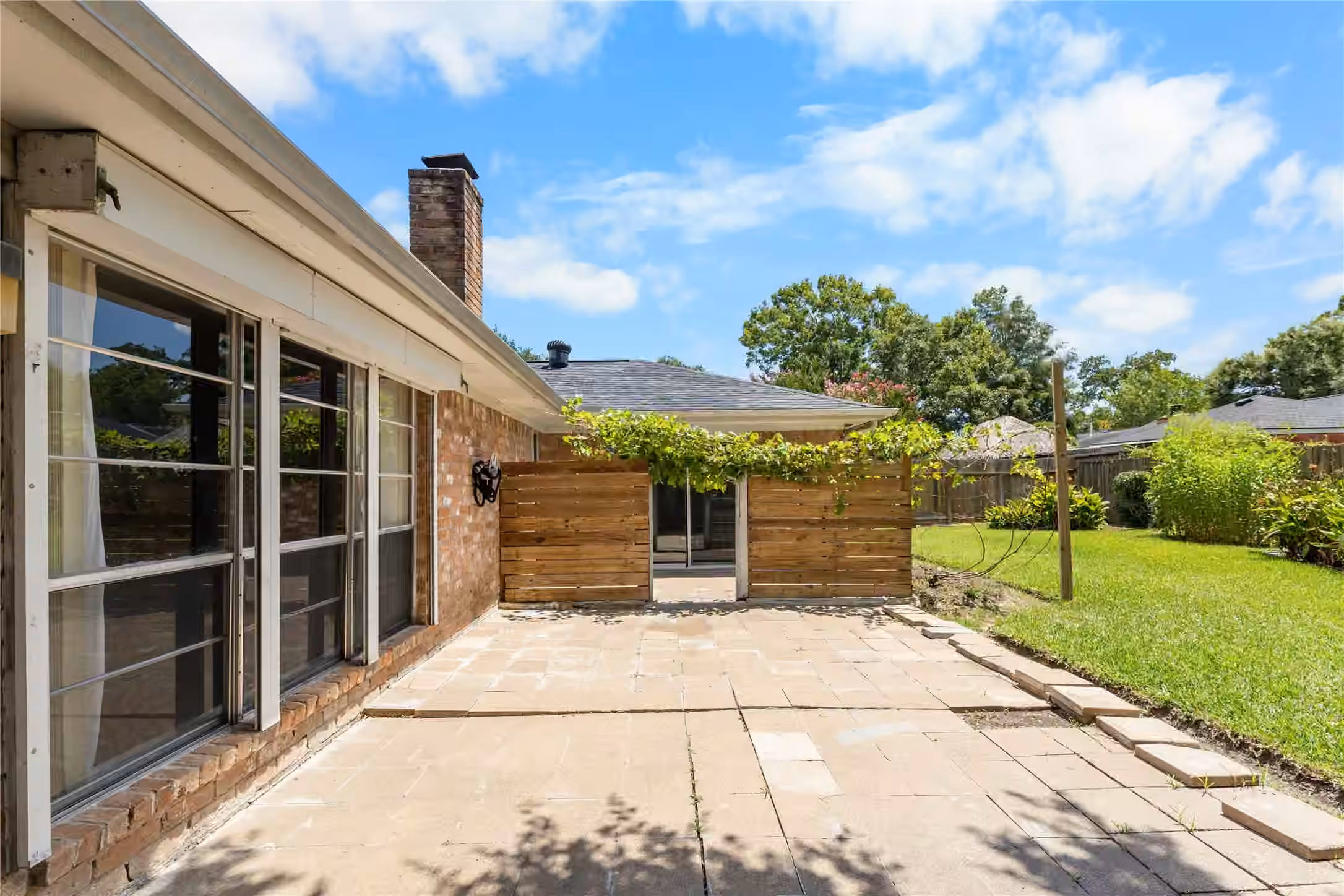 Photo 4 of 16410 Hickory Knoll Drive, Houston, TX